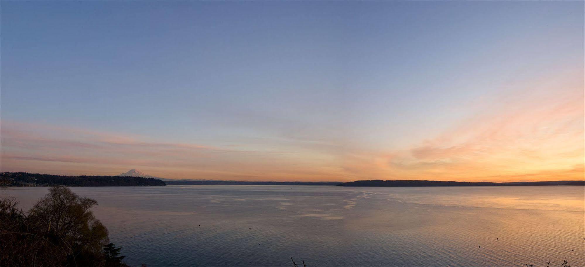 Three Tree Point Bed And Breakfast Burien ภายนอก รูปภาพ